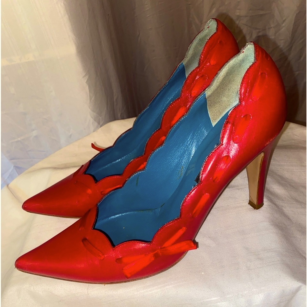 Marc Jacobs Pointed Toe, Leather Pumps, Size 8.5